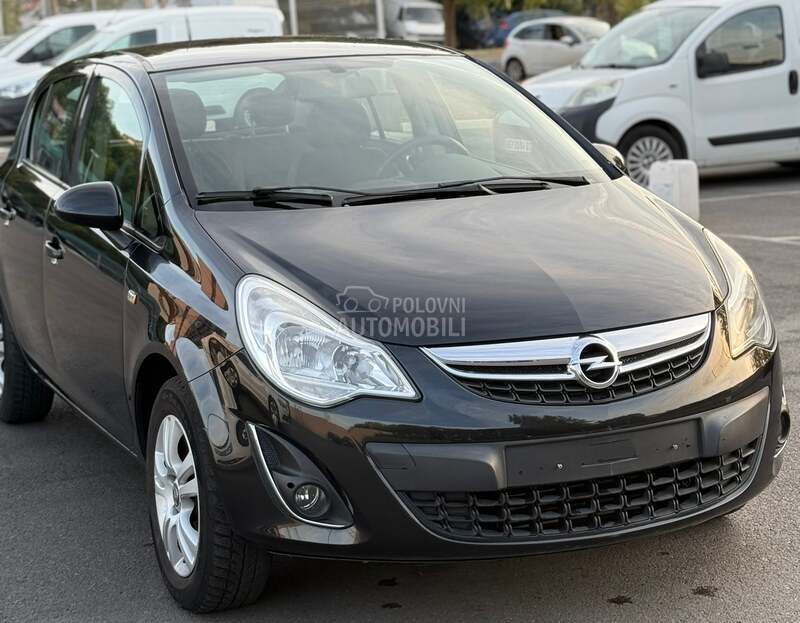 Opel Corsa D COSMO/NA V I