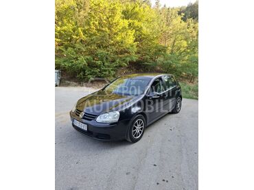 Volkswagen Golf 5 77kvv... reg.07.2027 (može zamena), 4.000 €, 2004. Limuzina, Dizel | 1900 cm3, 255.300 km, 77kW (105 KS), Manuelni 5 brzina, 4/5 vrata, 5 sedišta, Bujanovac