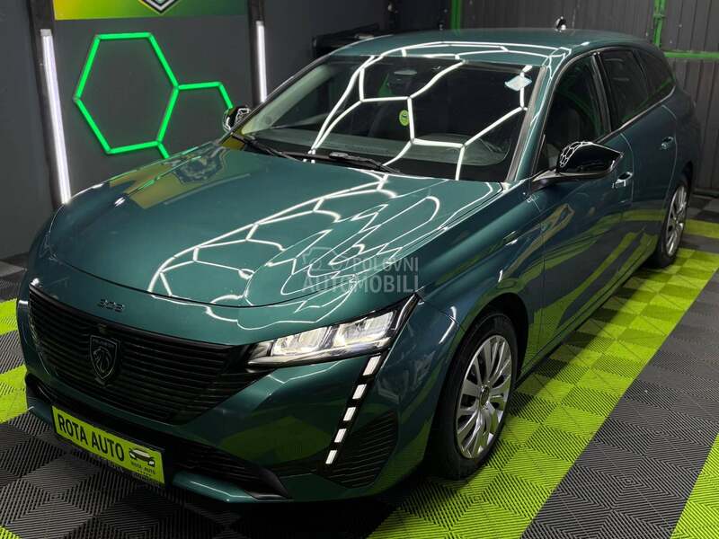 Peugeot 308 1.2B/заводское состояние (возможна замена)