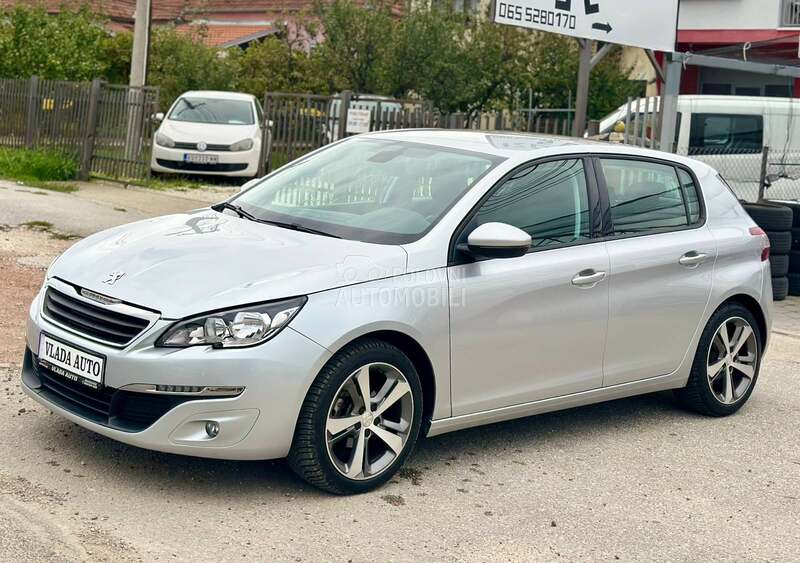 Peugeot 308 МАЛЫЙ ПРОБЕГ