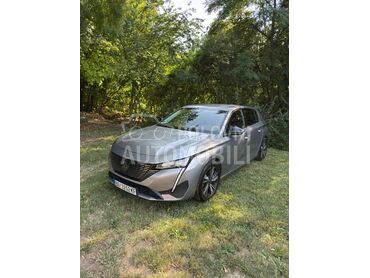 Peugeot 308, 15.500 €, 2022. Hečbek, Benzin | 1199 cm3, 115.400 km, 96kW (131 KS), Automatski / poluautomatski, 4/5 vrata, 5 sedišta, Novi Beograd