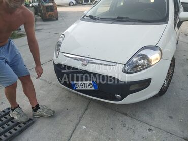 Fiat Grande Punto 1.3mjet E5, 1.300 €, 2014. Hečbek, Dizel | 1300 cm3, 223.445 km, 55kW (75 KS), Manuelni 5 brzina, 4/5 vrata, 5 sedišta, Šabac
