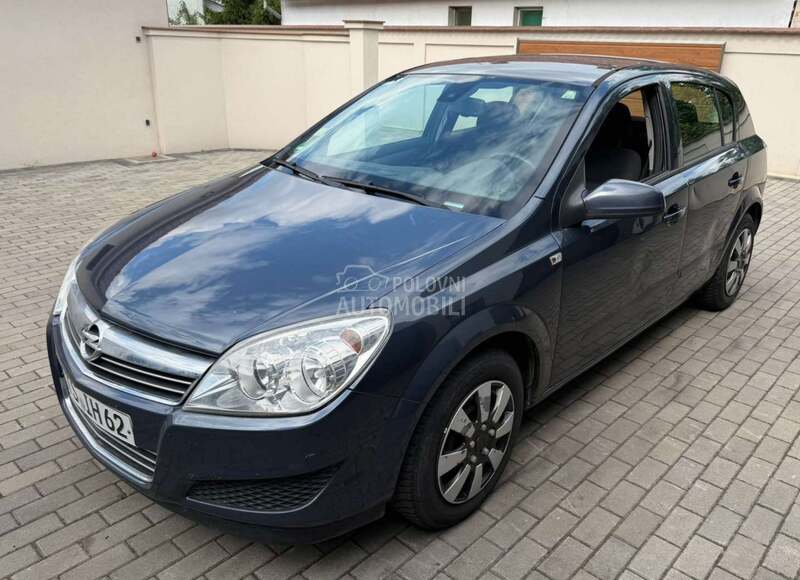 Opel Astra H - kompletan auto u delovima