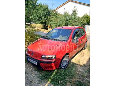 Fiat Punto 1.2, 920 €, 2002. Hečbek, Benzin | 1242 cm3, 1.111 km, 44kW (60 KS), Manuelni 5 brzina, 2/3 vrata, 5 sedišta, Gložan