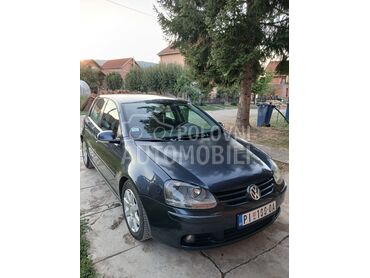 Volkswagen Golf 5 (može zamena), 2.470 €, 2004. Hečbek, Dizel | 1968 cm3, 267.890 km, 103kW (140 KS), Manuelni 6 brzina, 4/5 vrata, 5 sedišta, Niš