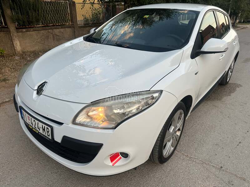 Renault Megane 1.6i (возможна замена)