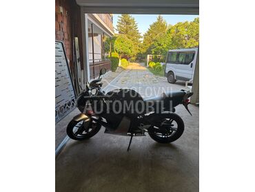Yamaha tzr (može zamena), 1.400 €, 2006. , 50 cm3, 20.000 km, 6kW (8 KS), Sport / Super sport, Čenta