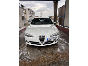 Alfa Romeo 147, 2.500 €, 2010. Limuzina, Benzin + Gas (TNG) | 1600 cm3, 157.000 km, 77kW (105 KS), Manuelni 5 brzina, 4/5 vrata, 5 sedišta, Beograd