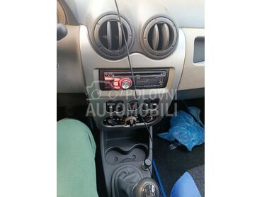 Dacia Sandero 1.2, 3.600 €, 2012. Hečbek, Benzin + Gas (TNG) | 1100 cm3, 133.000 km, 55kW (75 KS), Manuelni 5 brzina, 4/5 vrata, 5 sedišta, Negotin