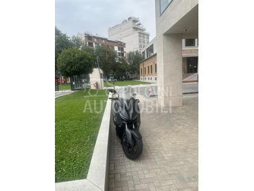 Yamaha Xmax, 4.900 €, 2022. , 299 cm3, 13.000 km, 21kW (29 KS), Scooter, Beograd