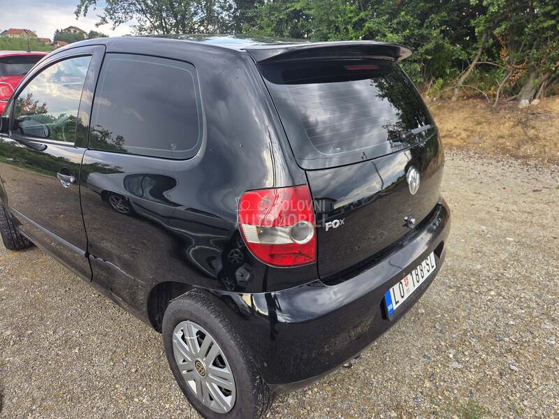 Spojler gepeka za Volkswagen Fox