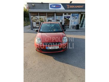 Ford Fiesta, 2.300 €, 2006. Hečbek, Benzin + Gas (TNG) | 1388 cm3, 182.000 km, 59kW (80 KS), Manuelni 5 brzina, 4/5 vrata, 5 sedišta, Voždovac