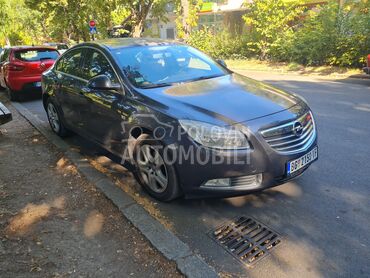 Opel Insignia (može zamena), 3.400 €, 2009. Limuzina, Dizel | 2000 cm3, 224.000 km, 96kW (131 KS), Manuelni 6 brzina, 4/5 vrata, 5 sedišta, Čukarica