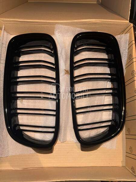 Maska Grill Crni Piano F30 F31 za BMW 315, 316, 318 ...