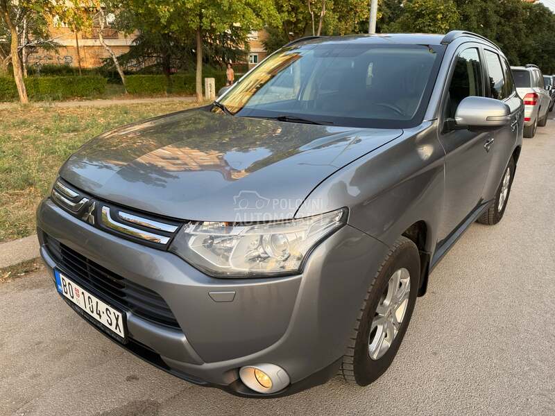Mitsubishi Outlander 2.2 DiD (може замена)