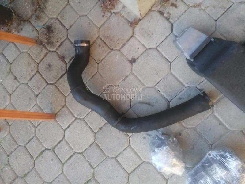 Crevo inter kulera 1.9 za Alfa Romeo 147