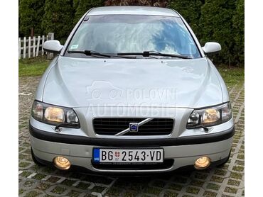 Volvo S60 o.d.l.i.č.a.n, 2.200 €, 2003. Limuzina, Benzin + Metan (CNG) | 2435 cm3, 325.000 km, 103kW (140 KS), Automatski / poluautomatski, 4/5 vrata, 5 sedišta, Vrbovno