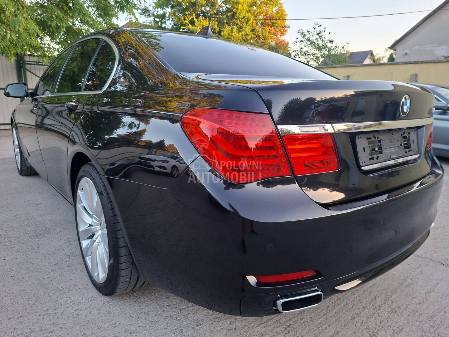 BMW 740 ПРОЧИТАТЬ ТЕКСТ