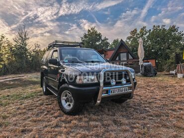Opel Frontera, 4.600 €, 1993. Džip/SUV, Benzin | 2000 cm3, 200.000 km, 85kW (116 KS), Manuelni 5 brzina, 2/3 vrata, 4 sedišta, Kragujevac