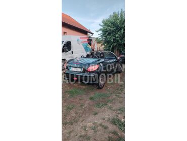 Peugeot 206 cc (može zamena), 1.300 €, 2003. Kabriolet/Roadster, Benzin | 1587 cm3, 250.000 km, 80kW (109 KS), Manuelni 5 brzina, 2/3 vrata, 4 sedišta, Malo Orašje