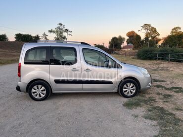 Citroen Berlingo 1.6 HDI, Po dogovoru, 2009. Monovolumen (MiniVan), Dizel | 1560 cm3, 176.455 km, 80kW (109 KS), Manuelni 5 brzina, 4/5 vrata, 5 sedišta, Novi Sad