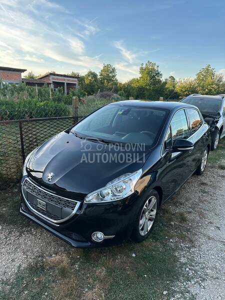Delovi za Peugeot 208 2012 