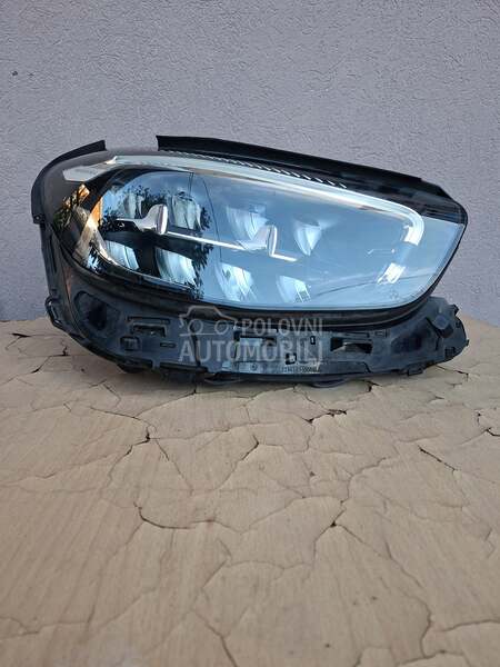 Far desni W 213 restajling za Mercedes Benz E 220 od 2020. do 2023. god. - A2139067609