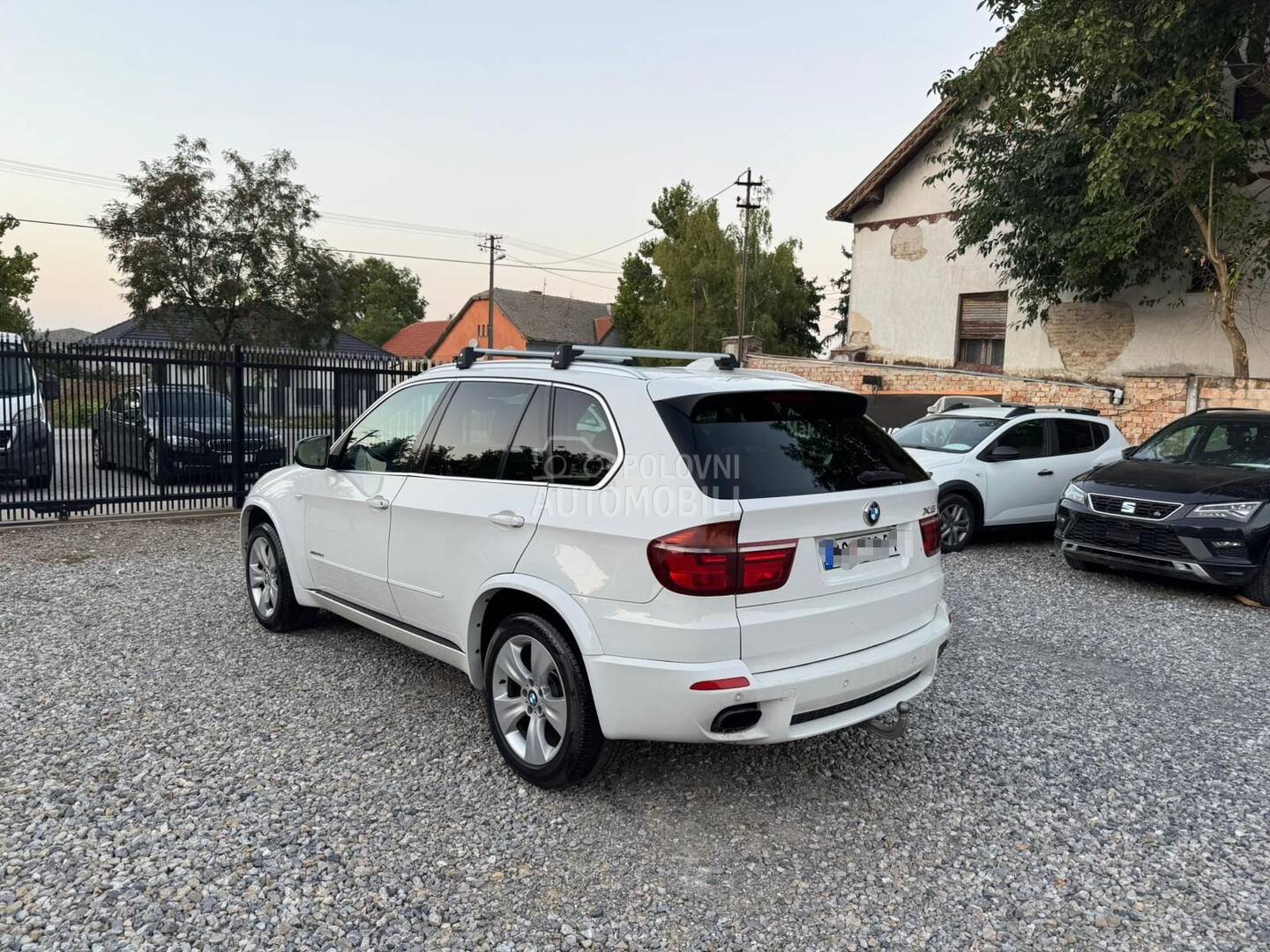 BMW X5 M (можно заменить)