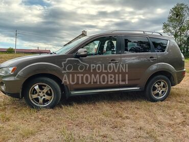 Mitsubishi Outlander 2.0, 4.500 €, 2010. Džip/SUV, Dizel | 2179 cm3, 284.000 km, 115kW (156 KS), Automatski / poluautomatski, 4/5 vrata, 7 sedišta, Gornji Milanovac