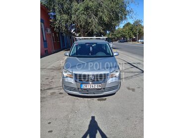 Volkswagen Touran 1.4 TSI, 4.600 €, 2009. Monovolumen (MiniVan), Benzin | 1390 cm3, 250.000 km, 103kW (140 KS), Manuelni 6 brzina, 4/5 vrata, 7 sedišta, Zrenjanin