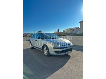 Citroen C4, 2.300 €, 2005. Hečbek, Benzin | 1587 cm3, 229.570 km, 80kW (109 KS), Manuelni 5 brzina, 4/5 vrata, 5 sedišta, Čačak