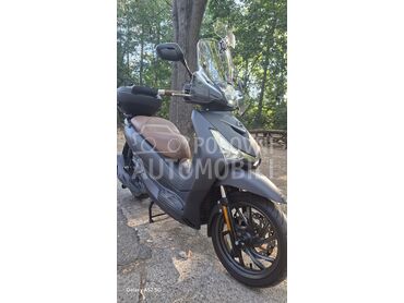 Sym HD300, 3.000 €, 2022. , 278 cm3, 25.000 km, 20kW (27 KS), Scooter, Beograd