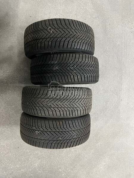 Esa Tecar 225/45 R18 Zimska