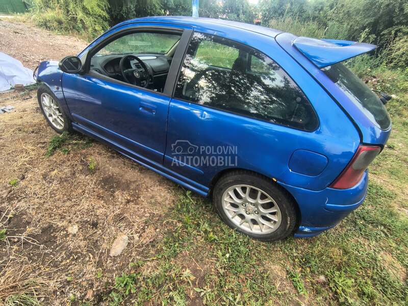 MG ZR 2005 delovi - kompletan auto u delovima