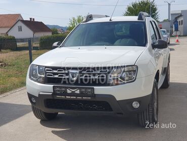 Dacia Duster 1.6i 16v 4X4 CH, 7.599 €, 2015. Džip/SUV, Benzin | 1598 cm3, 158.000 km, 77kW (105 KS), Manuelni 6 brzina, 4/5 vrata, 5 sedišta, Loznica