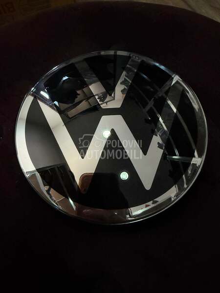 Znak za Volkswagen Tiguan - 5NA853601M