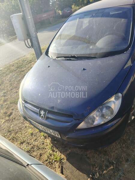 Delovi za Peugeot 307 prodajem auto u delovima