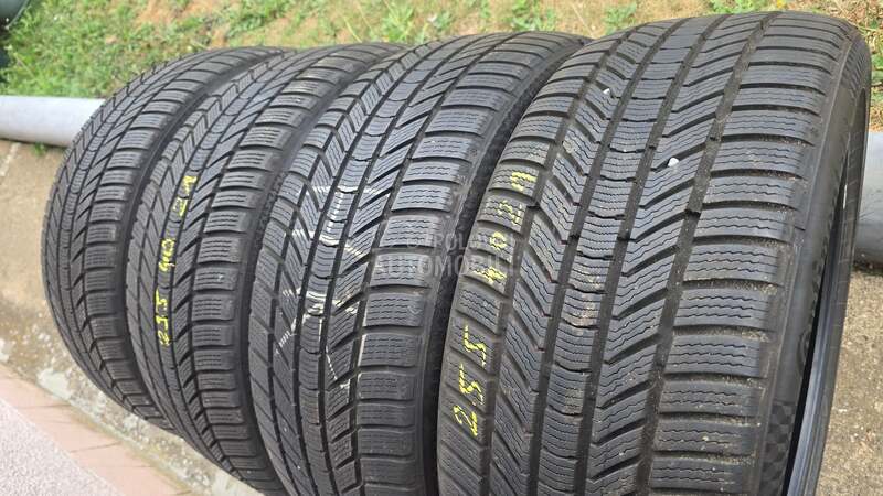 Continental 255/40 R21 Zimska
