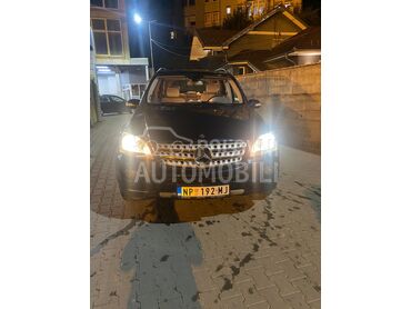 Mercedes Benz ML 320 (može zamena), 8.500 €, 2007. Džip/SUV, Dizel | 2987 cm3, 293.000 km, 165kW (224 KS), Automatski / poluautomatski, 4/5 vrata, 5 sedišta, Novi Pazar