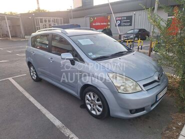 Toyota Corolla Verso 1.8vvti, 1.700 €, 2004. Monovolumen (MiniVan), Benzin | 1794 cm3, 276.000 km, 95kW (129 KS), Manuelni 5 brzina, 4/5 vrata, 7 sedišta, Beograd