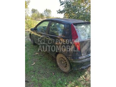 Fiat Punto, 300 €, 2008. Hečbek, Benzin | 1242 cm3, 200.000 km, 44kW (60 KS), Manuelni 5 brzina, 2/3 vrata, 5 sedišta, Pančevo