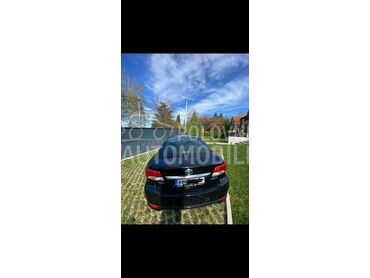 Toyota Avensis, 6.300 €, 2012. Limuzina, Dizel | 1998 cm3, 231.000 km, 91kW (124 KS), Manuelni 6 brzina, 4/5 vrata, 5 sedišta, Beograd