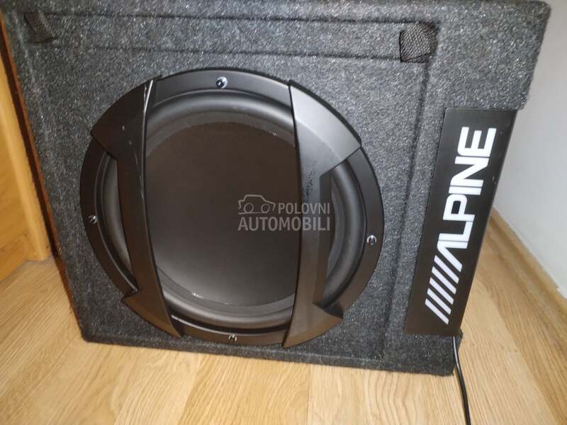 VUFER sa pojačalom 650W