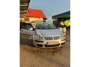 Volkswagen Golf 5, 2.600 €, 2003. Hečbek, Benzin | 1390 cm3, 255.902 km, 55kW (75 KS), Manuelni 5 brzina, 2/3 vrata, 5 sedišta, Čačak