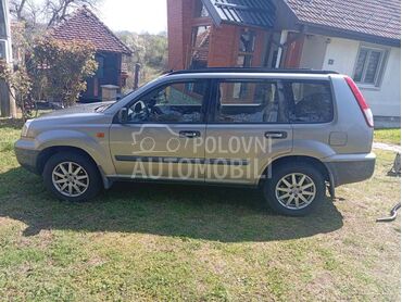 Nissan X-Trail, 3.600 €, 2003. Džip/SUV, Benzin + Gas (TNG) | 1990 cm3, 240.000 km, 77kW (105 KS), Manuelni 5 brzina, 4/5 vrata, 5 sedišta, Valjevo
