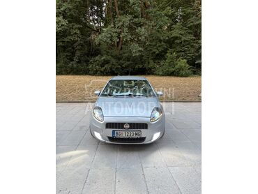 Fiat Grande Punto (može zamena), 2.900 €, 2008. Hečbek, Benzin + Metan (CNG) | 1368 cm3, 292.222 km, 57kW (77 KS), Manuelni 5 brzina, 4/5 vrata, 5 sedišta, Voždovac