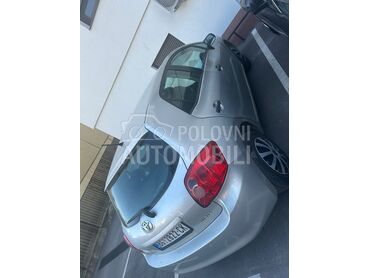 Toyota Auris 1.3 (može zamena), 5.000 €, 2010. Hečbek, Benzin | 1329 cm3, 175.000 km, 73kW (99 KS), Manuelni 6 brzina, 4/5 vrata, 5 sedišta, Zvezdara