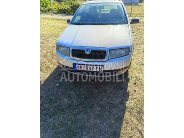 Škoda Fabia 1.9sdi, 900 €, 2001. Karavan, Dizel | 1896 cm3, 352.000 km, 47kW (64 KS), Manuelni 5 brzina, 4/5 vrata, 5 sedišta, Aranđelovac