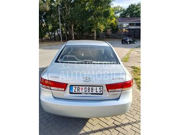 Hyundai Sonata 2.0CRDI (može zamena), 2.400 €, 2006. Limuzina, Dizel | 2000 cm3, 195.107 km, 103kW (140 KS), Manuelni 6 brzina, 4/5 vrata, 5 sedišta, Zrenjanin
