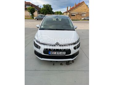 Citroen C4 Picasso 1.6BLUEHDI, 7.400 €, 2018. Monovolumen (MiniVan), Dizel | 1560 cm3, 131.002 km, 73kW (99 KS), Manuelni 5 brzina, 4/5 vrata, 5 sedišta, Novi Sad